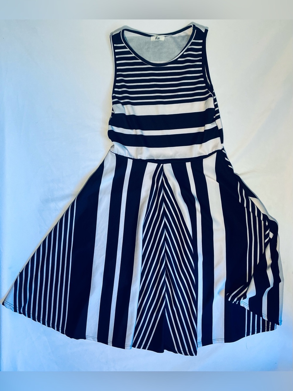Egy Sleeveless Navy and White Striped woman’s Dress